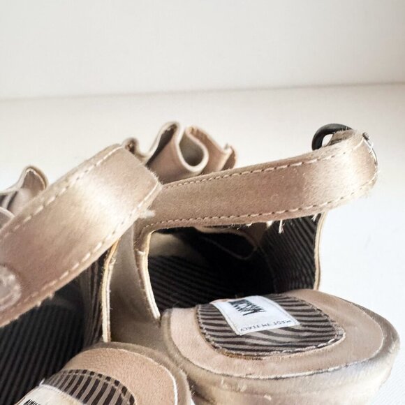 Moschino Grey Satin Ruffle Detail Slingback Heels 36 - Picture 6 of 12